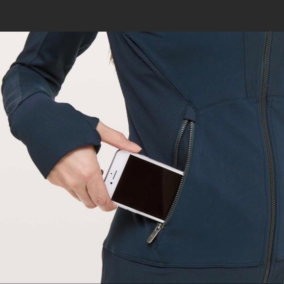 Lululemon Movement to Movement Jacket - Picture 4 of 11